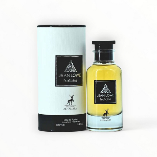 This perfume spray has a sophisticated and captivating fragrance that combines luxurious notes to create an unforgettable olfactory experience.