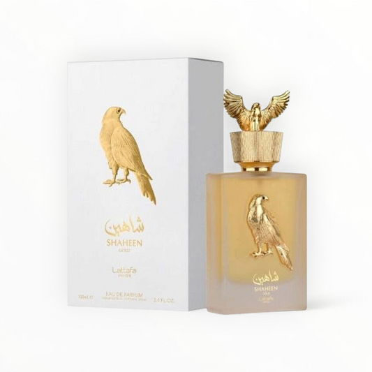 This exquisite scent belongs to the Woody Aromatic family, making it a perfect choice for those who appreciate a blend of fresh and warm notes.